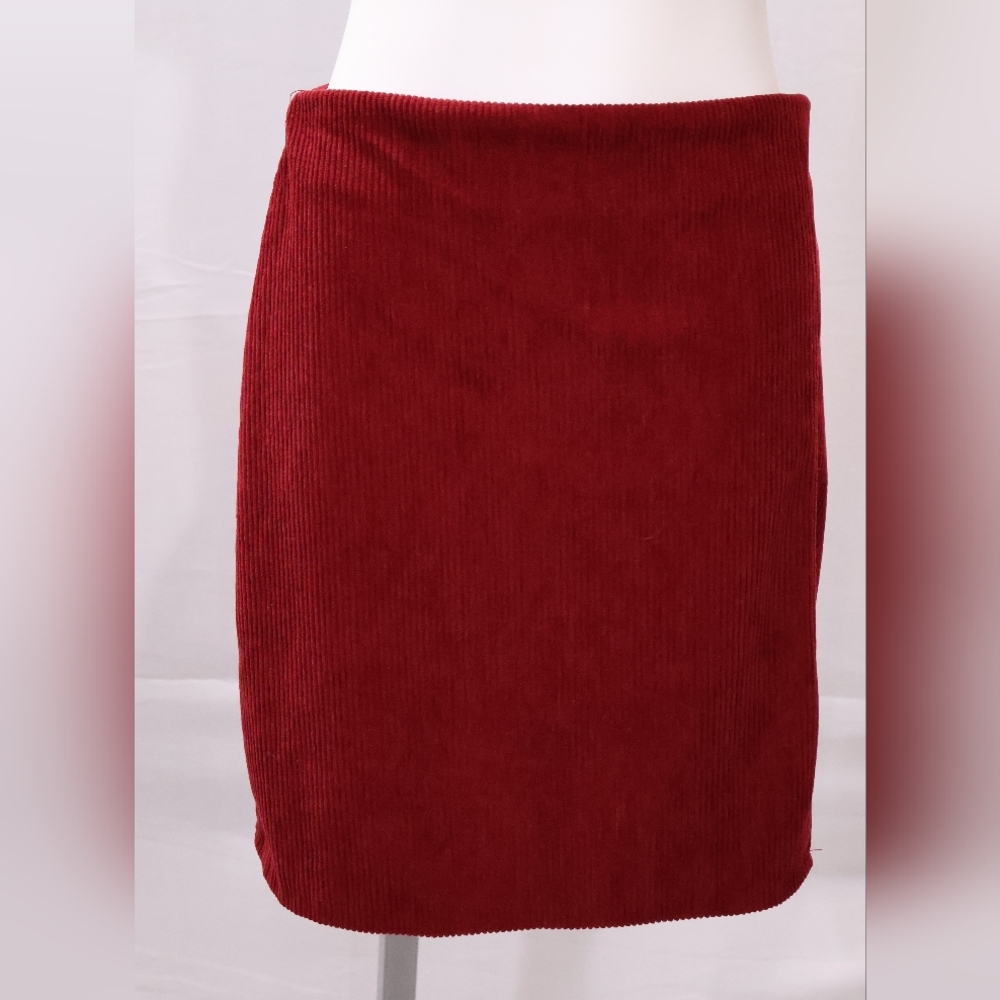 🔖 SHEIN | Red Corduroy Midi Skirt
